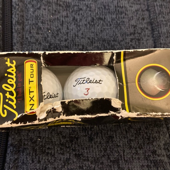 New Titleist NXT Tour Golf Balls (3 pack) The 3 Balls New Box is Distressed - Picture 3 of 5